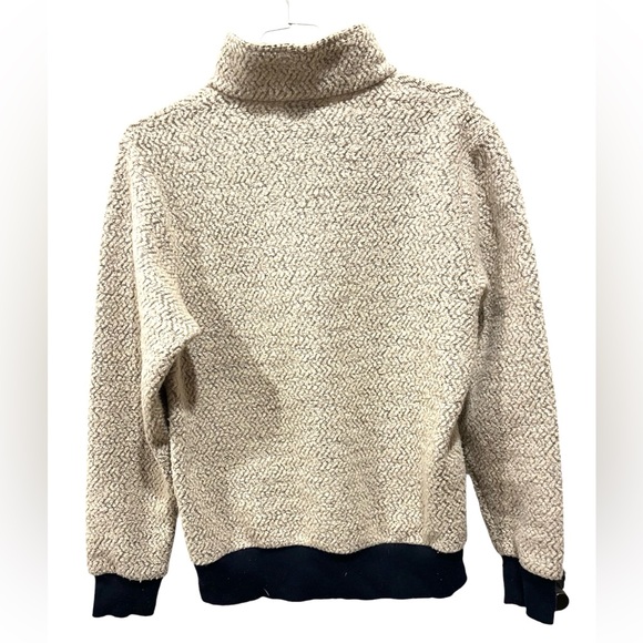 Women’s Patagonia quarter zip - Picture 4 of 6